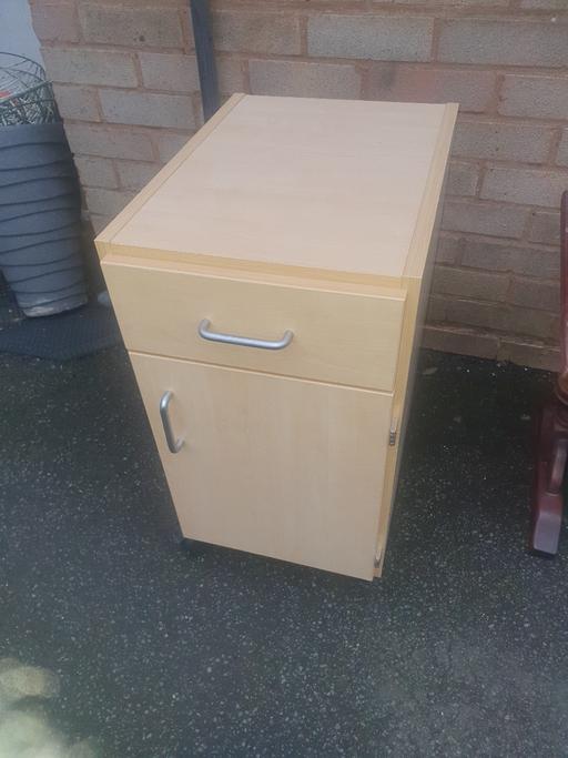 Buy & Sell Gornal Wood Dudley - Photos for Pale Wood Cabinet , With Draw & Shelf , VGC