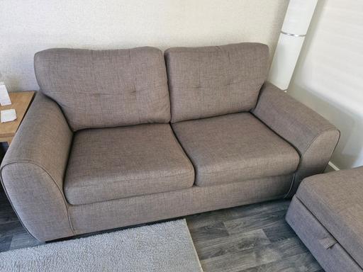 Buy & Sell Weybridge Elmbridge - Photos for 2 x 2 seater sofas