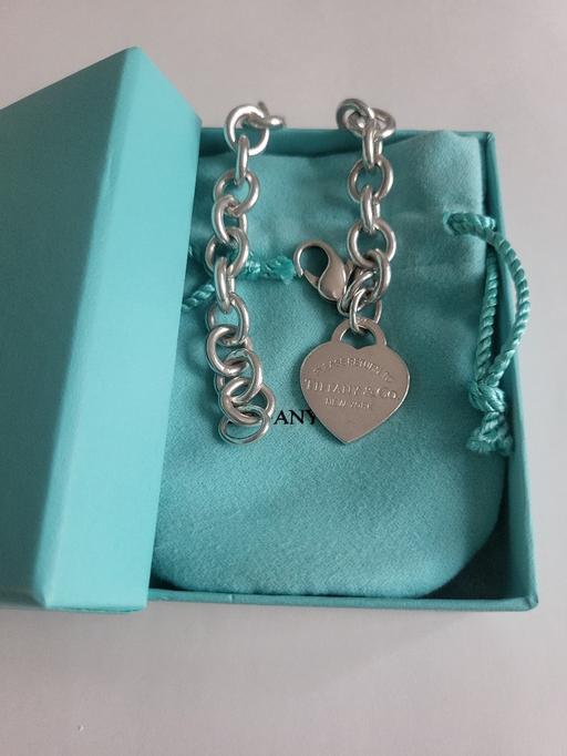 Buy & Sell Watford Three Rivers - Photos for Tiffany & Co. RTT Medium Heart Tag Bracelet