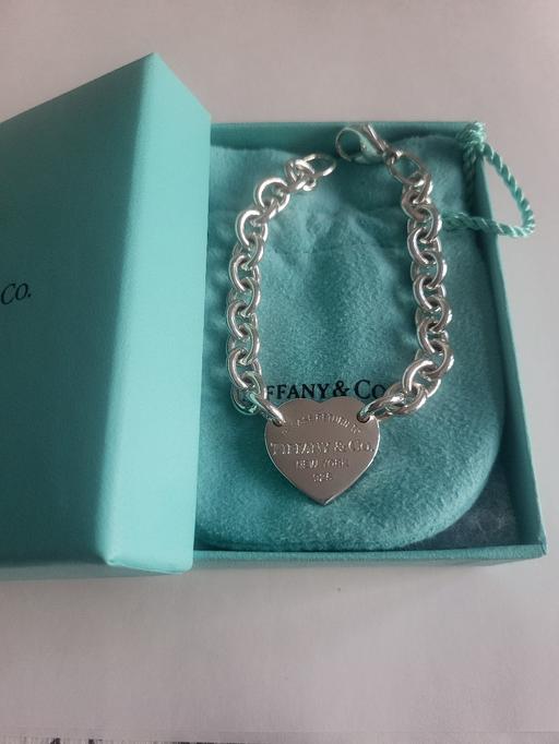 Buy & Sell Watford Three Rivers - Photos for Tiffany & Co. Medium Centred Heart Bracelet