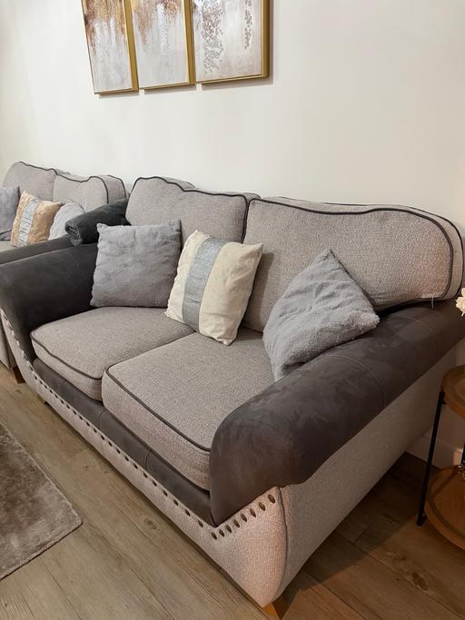 Buy & Sell Cubitt Town East London - Photos for 2 Pair Sofa