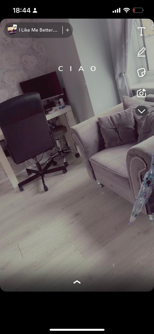 Buy & Sell Bilston Wolverhampton - Photos for Grey chesterfield Corner sofa and chair