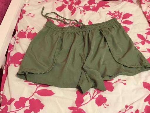 Buy & Sell Woodcross Wolverhampton - Photos for Ladies Shorts Size 16/18 from Studio