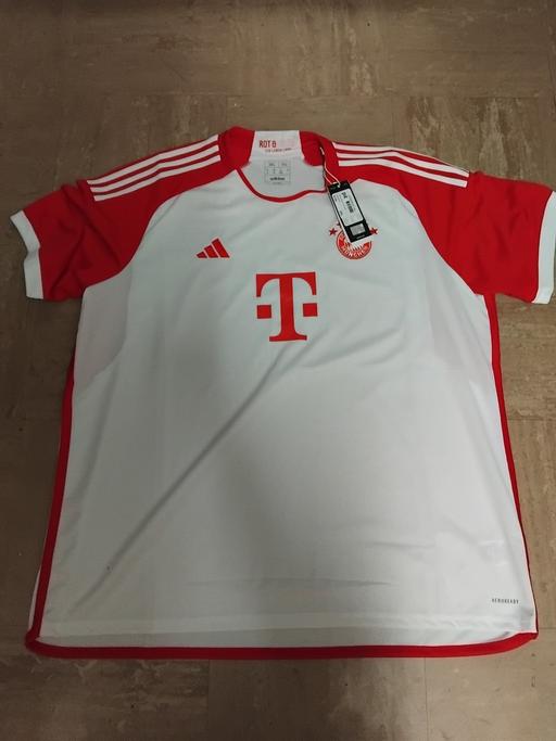 Buy & Sell Stow Heath Wolverhampton - Photos for New Football Shirt XXXL.