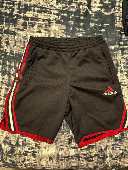 Buy & Sell Fenton Industrial Estate Stoke-on-Trent - Photos for Adidas 2000’s Retro Basketball Shorts