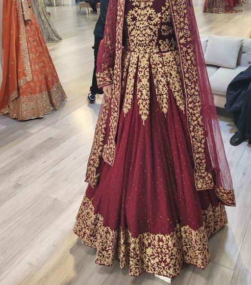 Buy & Sell Bow East London - Photos for Maroon bridalwear