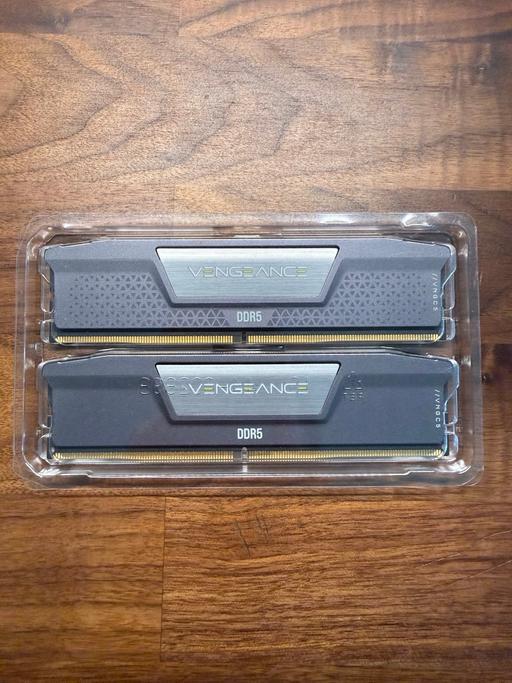 Buy & Sell Islington North London - Photos for Corsair Vengeance DDR5 5200 MT/s 2x16GB - AMD
