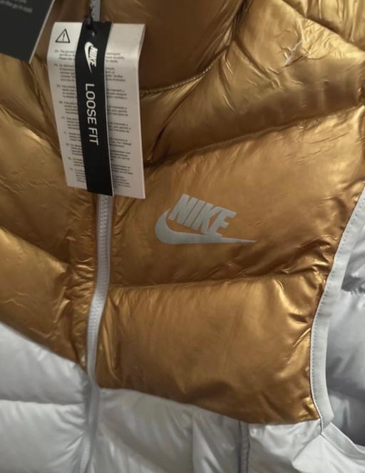 Buy & Sell Hayes Hillingdon - Photos for Gold And Silver Down Fill Garments Nike Men’s