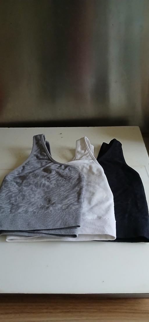 Buy & Sell Selly Oak Birmingham - Photos for 3 Sports Bra,s