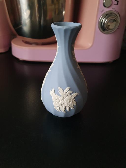 Buy & Sell Upper Gornal Dudley - Photos for vintage Wedgwood bud vase