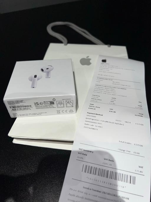 Buy & Sell Barking Barking and Dagenham - Photos for AirPods 4 with Active Noise Cancellation