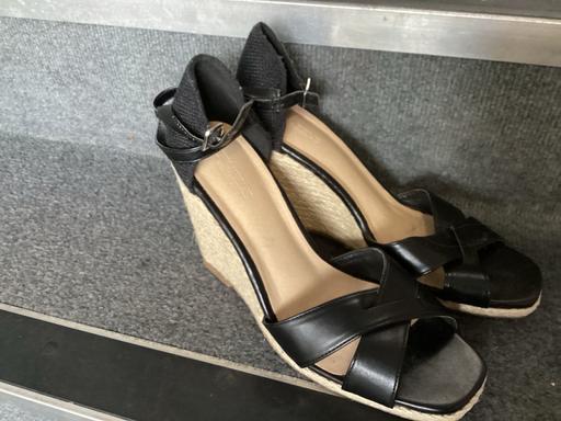 Buy & Sell Upper Holloway North London - Photos for WHITE SLIP ON SANDALS & BLACK WEDGES