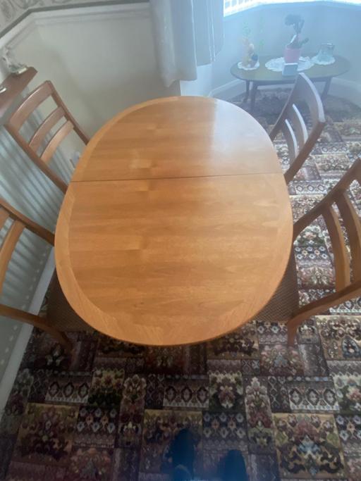 Buy & Sell Smethwick Sandwell - Photos for Extendable dining table with 4 x chairs