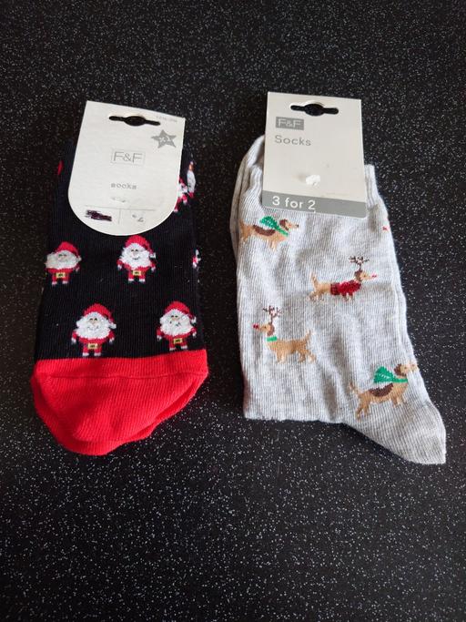 Buy & Sell Chackmore Buckinghamshire - Photos for Girls 2 pairs of Christmas socks size 12½-3½