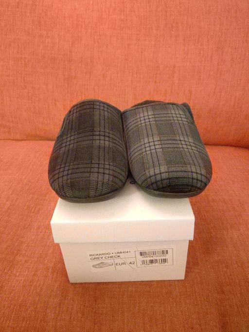 Buy & Sell Gonvena Cornwall - Photos for Mens lotus mule slipper size 8 euro 42