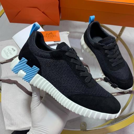 Buy & Sell Great Horton Bradford - Photos for Bouncing Hermes sneaker