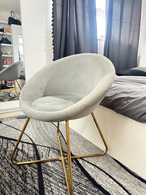 Buy & Sell West Granby Milton Milton Keynes - Photos for Suede Grey & gold vanity/ desk chair