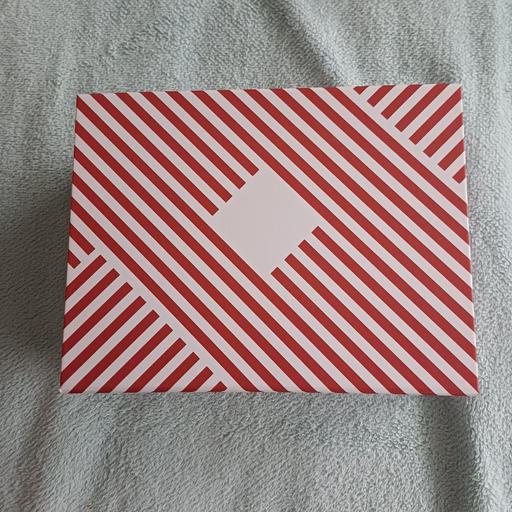 courses Hill Top Sandwell - Photos for gift boxes x12 red & white they come flatpack