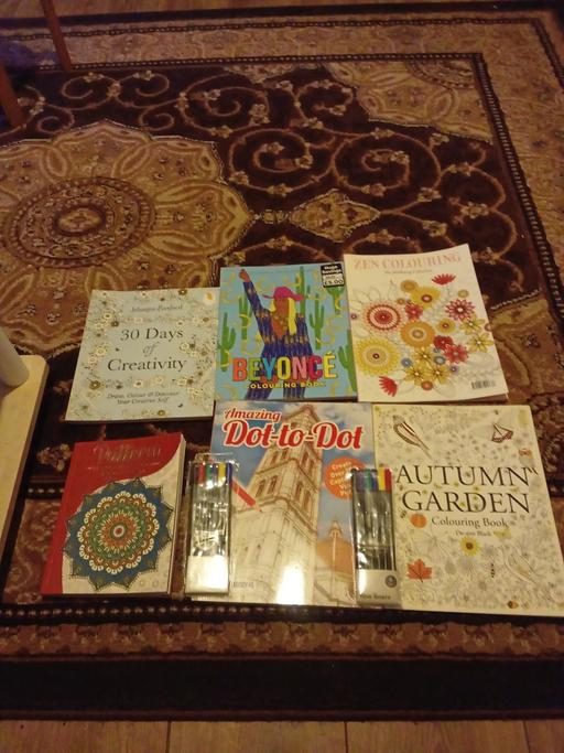 courses Blakenhall Wolverhampton - Photos for Bundle of Adult Colouring books with felt tip