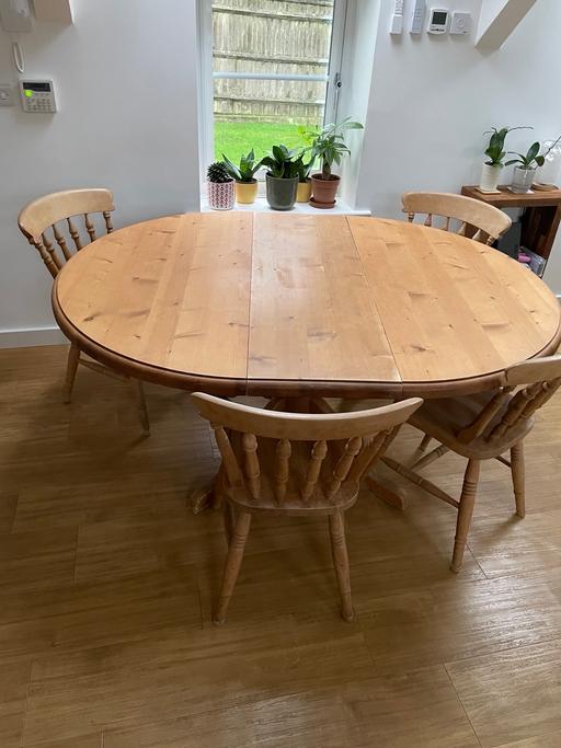 Buy & Sell Waterloo Central London - Photos for Wooden dining table and 6chais