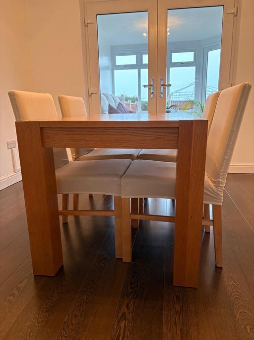Buy & Sell Costhorpe Bassetlaw - Photos for Dining table and chairs