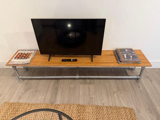 Buy & Sell Camden Town Camden - Photos for Long, low TV stand