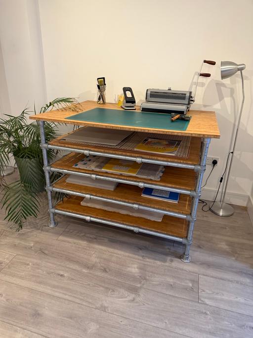 Buy & Sell Camden Town Camden - Photos for Design studio furniture set