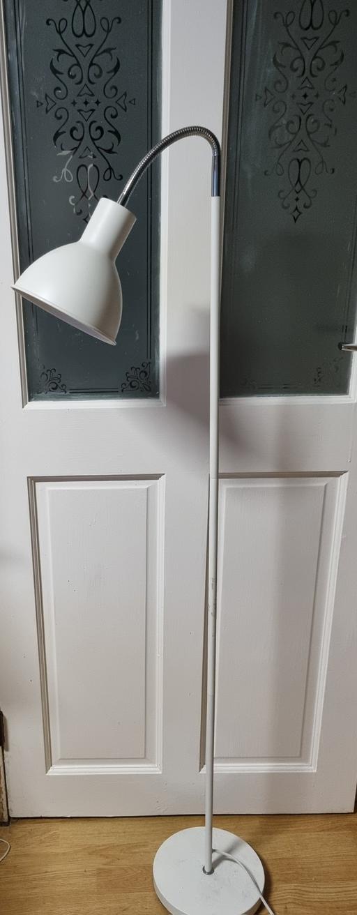 Buy & Sell Altrincham Trafford - Photos for Floor lamp with adjustable neck