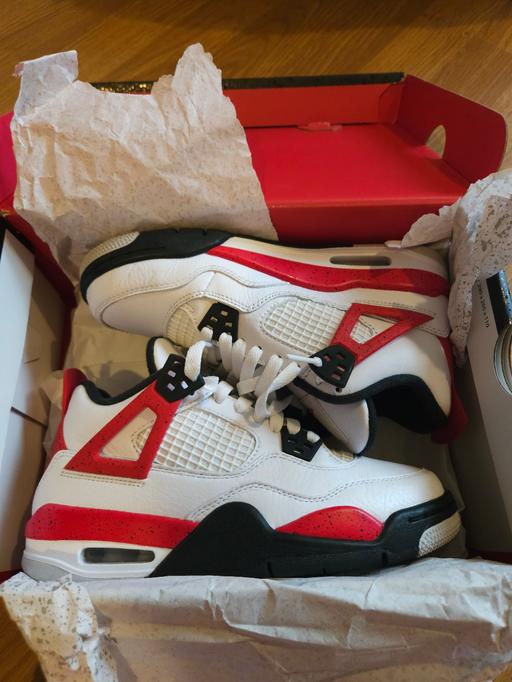 Buy & Sell Chinbrook South East London - Photos for Jordan 4 gs Retro Red Cement