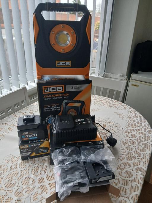 Buy & Sell Wallbrook Dudley - Photos for JCB multi battery light