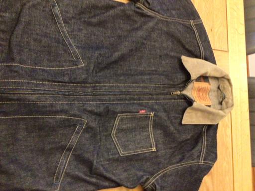 Buy & Sell Falconwood South East London - Photos for Levi red tag padded jacket size M.