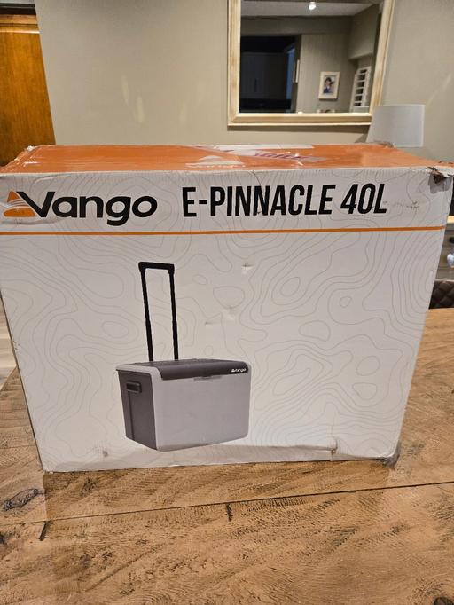 Buy & Sell Castleton Rochdale - Photos for Vango E - Pinnacle 40L Electric Cooler Box