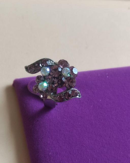 Buy & Sell Grafton Street Industrial Estate West Northamptonshire - Photos for Beautiful adjustable ring