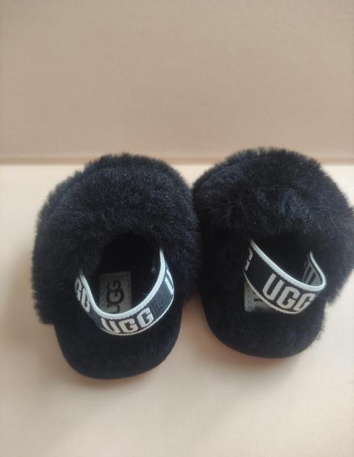 Buy & Sell Grafton Street Industrial Estate West Northamptonshire - Photos for UGG fluff yeah black slipper