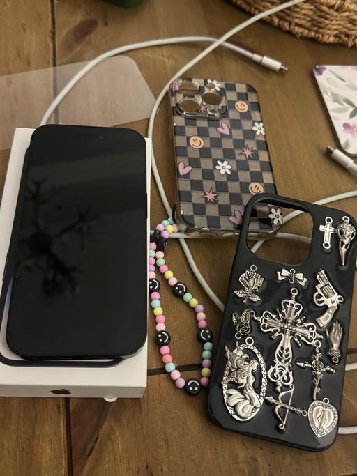 Buy & Sell Lower Gornal Dudley - Photos for IPHONE 14 PRO MINT