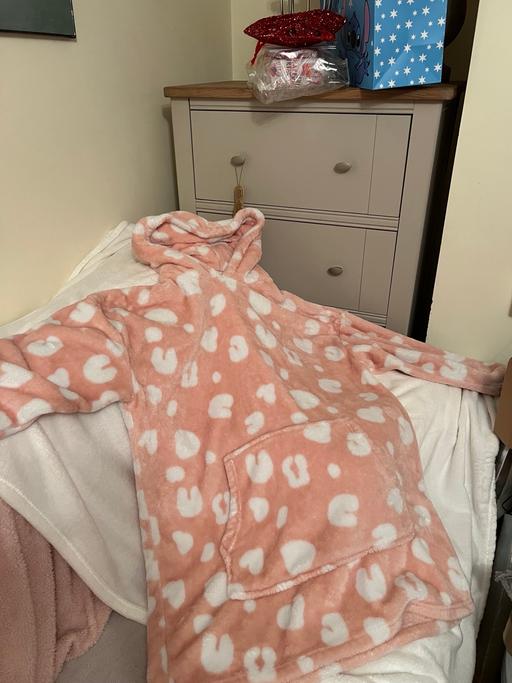 Buy & Sell Easington Lane Sunderland - Photos for Womens Pull On Gown