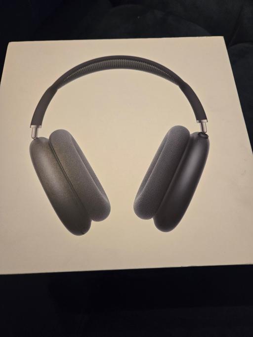 Buy & Sell Holford Birmingham - Photos for airpods max