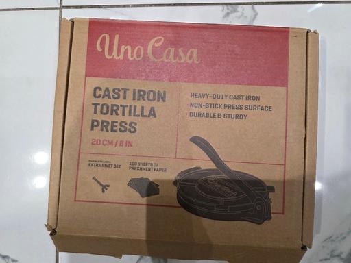 Buy & Sell Newcastle Newcastle-under-Lyme - Photos for Uno Casa Tortilla Press Cast Iron - 8 Inch