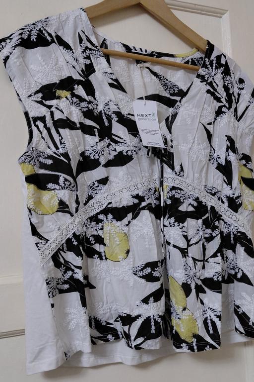 Buy & Sell Old Kent Road South East London - Photos for New Marks and Spencers Top Size 12