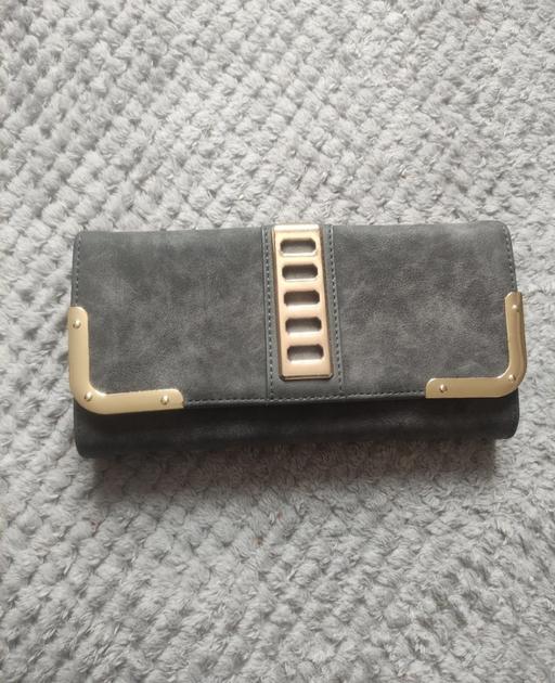 Buy & Sell Grafton Street Industrial Estate West Northamptonshire - Photos for New purse