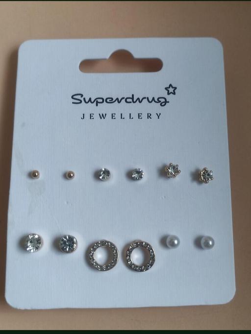 Buy & Sell Grafton Street Industrial Estate West Northamptonshire - Photos for New beautiful earrings