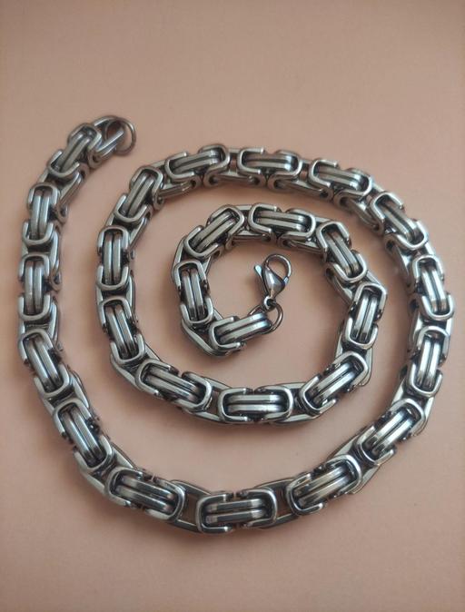 Buy & Sell Grafton Street Industrial Estate West Northamptonshire - Photos for Beautiful necklace chain