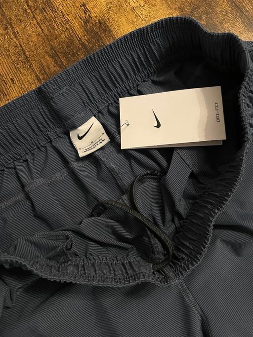 Buy & Sell Mount Vernon Glasgow - Photos for Nike grey dri-fit shorts