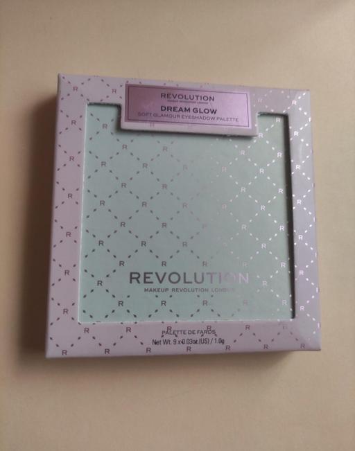 Buy & Sell Grafton Street Industrial Estate West Northamptonshire - Photos for Brand new Revolution eyeshadow palette