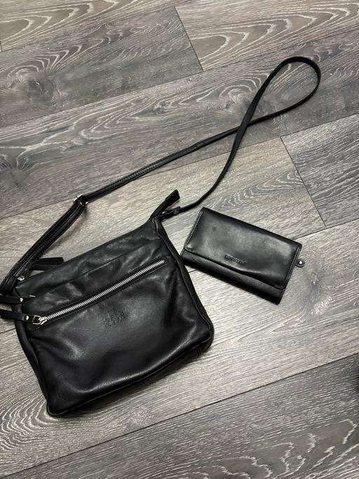 Buy & Sell Woodsetton Dudley - Photos for Rowallan bag and purse