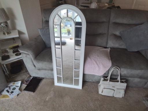 Buy & Sell Whinmoor Leeds - Photos for Wall mirror