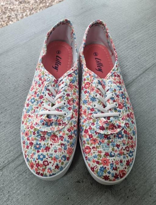 Buy & Sell Wallbrook Dudley - Photos for new Lilley trainers