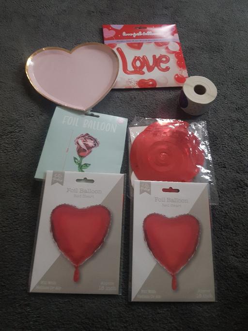 Buy & Sell Longley Sheffield - Photos for valentines day bundle