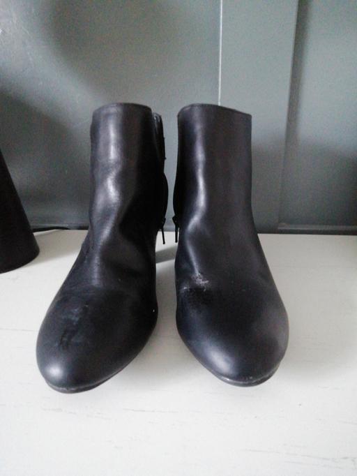 Buy & Sell Wednesfield Wolverhampton - Photos for ladies size *6&hlf* couple marks F&F