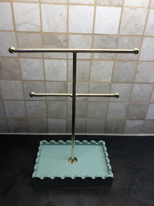 Buy & Sell Roby Knowsley - Photos for Jewellery Stand New
